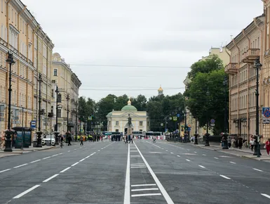 В Петербурге после ремонта открыли движение по Невскому проспекту