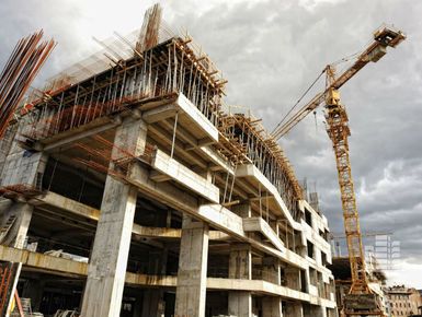 Площадь российских долгостроев выросла почти на 2 млн «квадратов» за три месяца