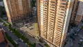 Внутренние дворы новостроек тщательно благоустроены. Аэрофотосъемка от 07.09.2020.