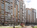 В 1 корпусе ЖК– пять секций высотой от 16 до 24 этажей.  Фото от 07.07.2015 г.