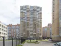 Рядом с ЖК находятся магазины, школы, поликлиники. Фото от 08.07.2015 г.