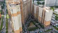 Расположение корпусов образует полузакрытый внутренний дворик. Аэрофотосъемка от 07.09.2020.