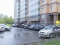 Открытая гостевая парковка на придомовой территории. Фото от 15.05.2015 г.