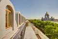 Дом «Монферран» расположен вблизи Исаакиевского собора.