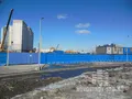 В новостройке будет 775 квартир: 222 студий, 324 однокомнатных квартиры, 133 двухкомнатных и 96 трехкомнатных. Фото от 25.03.2013 года.