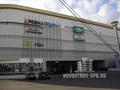 Торговый комплекс частично решает проблемы торгово-развлекательной инфраструктуры. Фото от 18.09.2013 года.