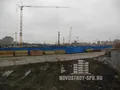 Неподалеку торчат трубы ТЭЦ-17, Яндекс показывает, что в окружающих кварталах более десятка промышленных предприятий. Фото от 06.01.2014 года.