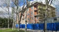 Ведется монтаж крыши, утепление внешних стен. Май 2015 года.