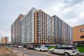 Жителям ЖК «Pulse Premier» доступны множество магазинов и гипермаркетов, крупный торговый центр через дорогу, бассейн, фитнес-центры.