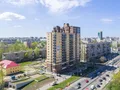 Вид сверху на внешний фасад дома. Аэрофотосьемка от 21 мая 2017 года.