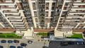 Высота жилого комплекса варьируется от 19 до 21 этажа. Аэрофотосъемка. Фото от 08.09.2020.