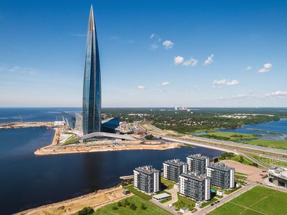 Бизнес-апартаменты расположены недалеко от Лахтинской гавани «Лахта Плаза»|Новострой-СПб