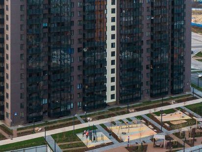 Благоустройство прилегающей территории включает детские и спортивные площадки и зоны отдыха. Галактика (Новое Девяткино)|Новострой-СПб