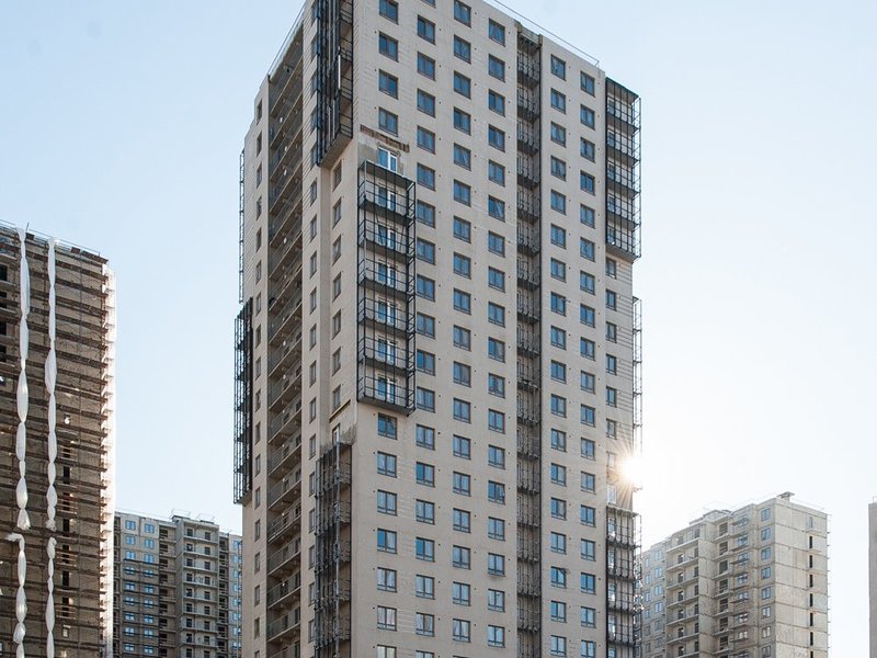 Ведутся работы по устройству кровли
Ведутся отделочные работы
Ведутся работы по остеклению оконных проемов 
Ведутся фасадные работы
Ведутся работы по остеклению балконов
Ведутся работы по устройству внутренних (сантехнических, электромонтажных, ...