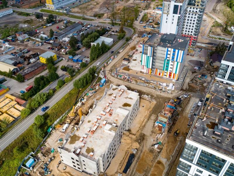 Ведутся работы по монтажу витражей и навесных фасадов.
Ведутся работы по монтажу инженерных систем: отопления, вентиляции, водоснабжения, канализации, а также электромонтажные работы, монтаж лифтов.
Ведутся работы по устройству наружных инженерных ...