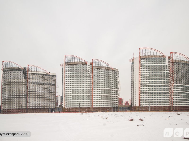 Ведутся работы по устройству кровли